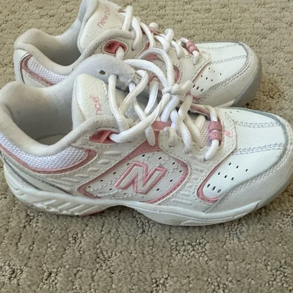 New Balance Girls Tennis Shoes.White&Pink- size 13 1/2 kids- non-marking sole. - Picture 1 of 8